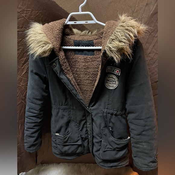 Essence Patch Detail Drawstring Waist Teddy Lined Fuzzy Trim Hooded Parka Coat - Picture 5 of 6